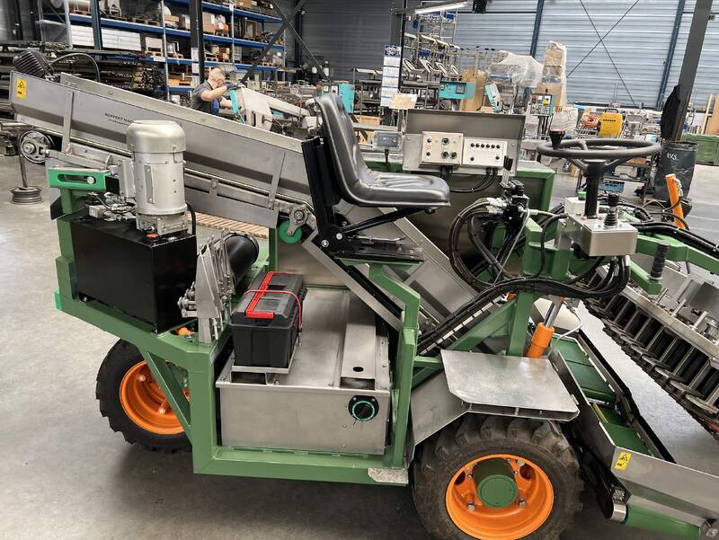 Koppert-Machines-e-oogster-radijs-oogste